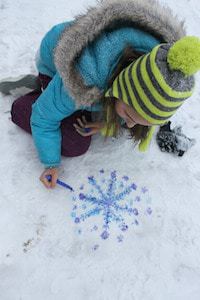 Using markers to pain in the snow
